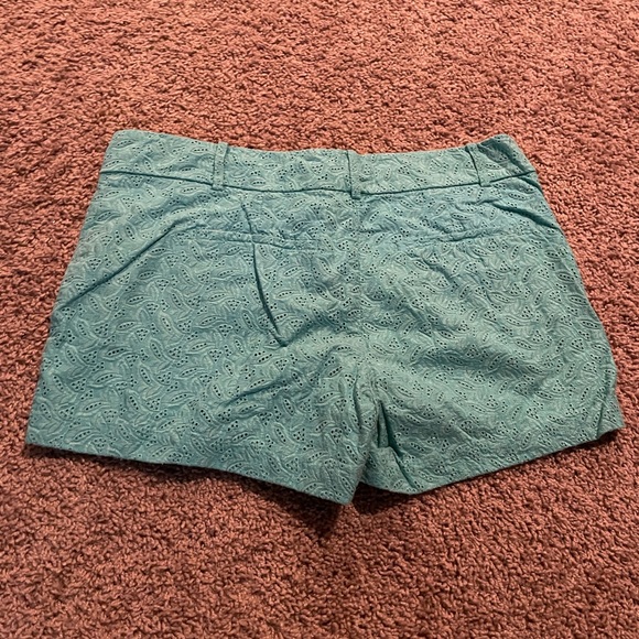 Ann Taylor teal shorts size 6 - Picture 2 of 2